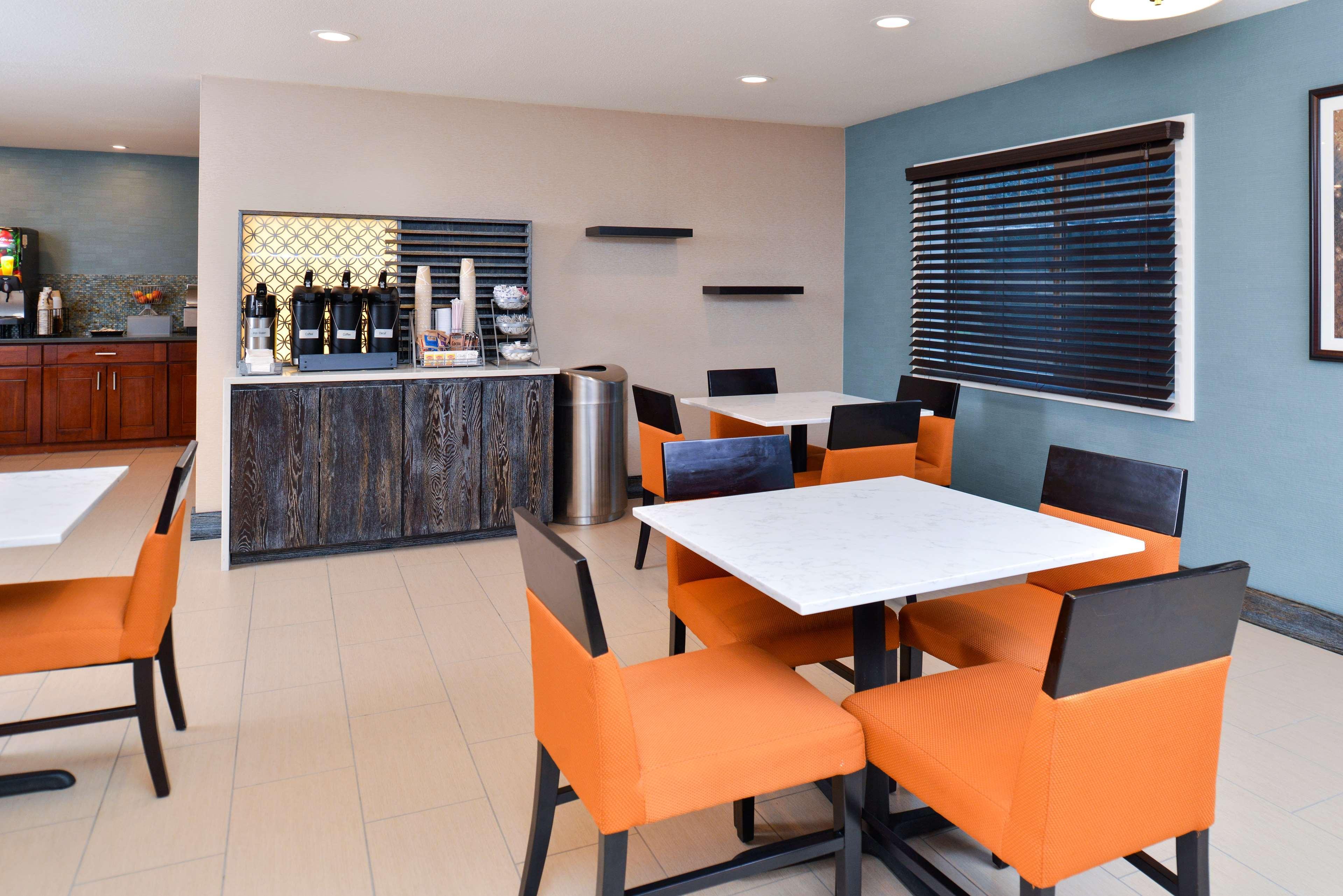 Best Western Long Beach Inn Bagian luar foto